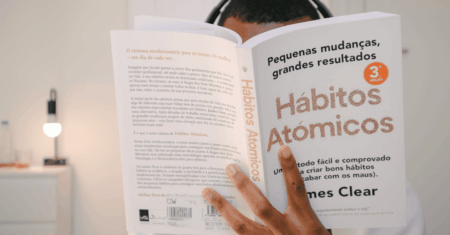 A Ciência dos Hábitos Revelada: Que Metas Falham e Como Construir o Sucesso com Identidade e Sistemas